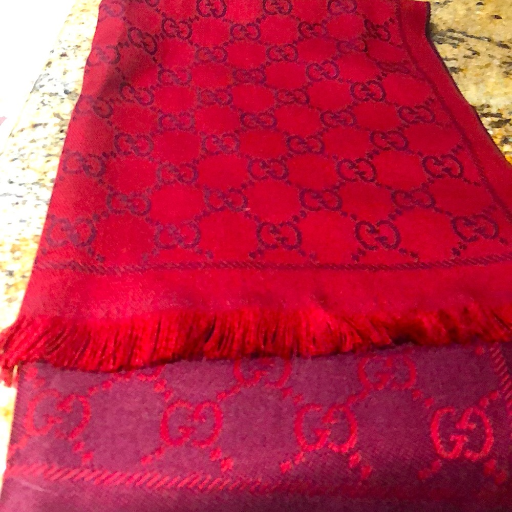 Authentic Gucci wool scarf